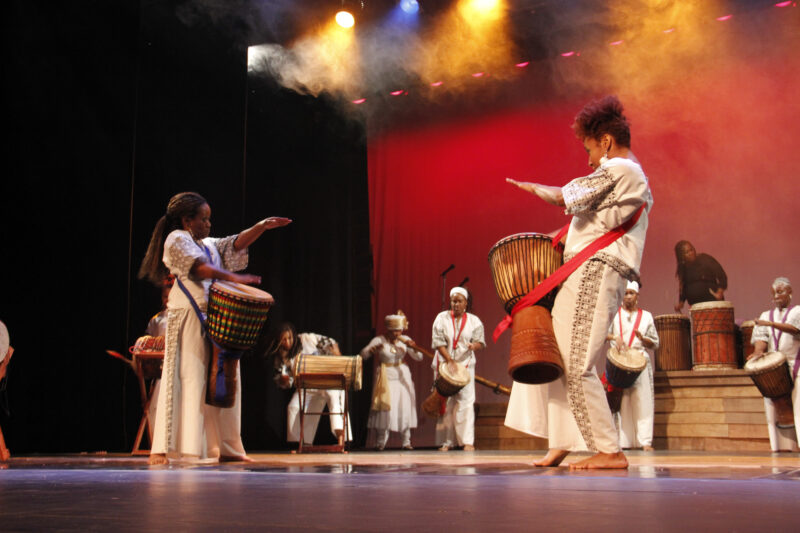Giwayen Mata – Women's West African Drum & Dance